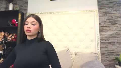 Snapshot of rosevanessa chatting on February 26, 6:58 am Gabriela online show from February 26, 6:58 am