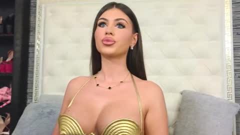Snapshot of rosevanessa chatting on October 12, 6:23 am Gabriela online show from October 12, 6:23 am