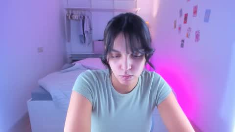 Roshelle online show from February 9, 2:50 pm