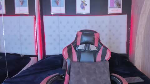 rosi_cooper online show from January 5, 5:27 pm