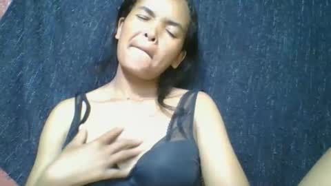 rosia685234 online show from April 16, 4:19 pm