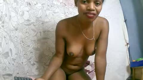 Snapshot of rosiahot1 chatting on October 25, 8:58 pm rosia online show from October 25, 8:58 pm