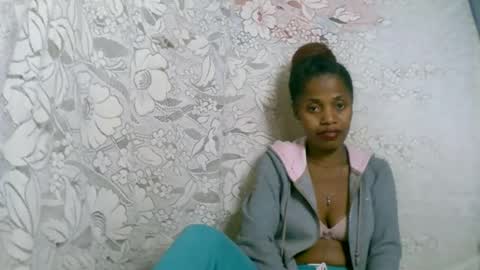 Snapshot of rosiahot1 chatting on October 28, 7:05 pm rosia online show from October 28, 7:05 pm