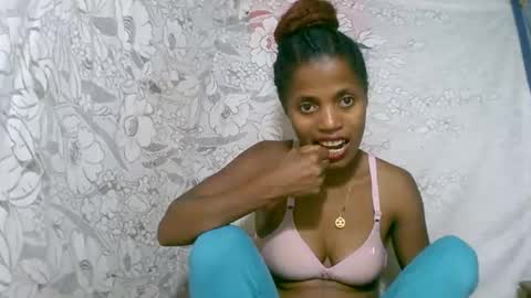 Snapshot of rosiahot1 chatting on November 30, 2:54 pm rosia online show from November 30, 2:54 pm