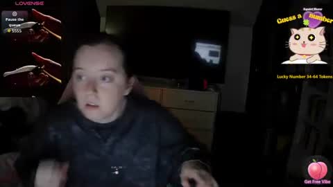 rosie8965804 online show from March 30, 1:17 am