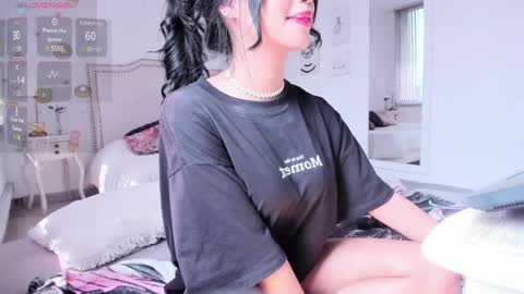 Snapshot of rosie_se chatting on January 13, 6:27 pm Rosieeee online show from January 13, 6:27 pm