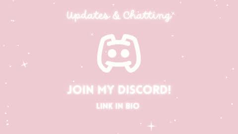 Snapshot of rosiebones chatting on October 22, 10:20 pm Rosie Bones online show from October 22, 10:20 pm