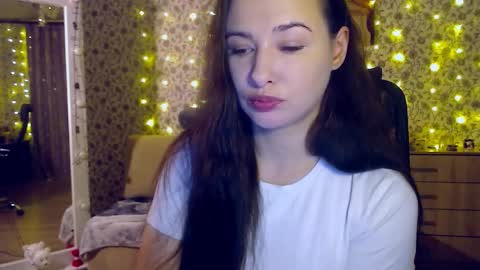 Snapshot of rosierosa chatting on November 12, 4:13 am Rosie is waiting for YOU online show from November 12, 4:13 am