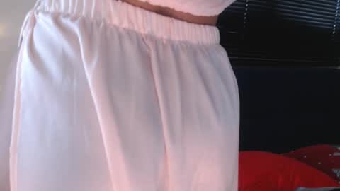 Snapshot of ross_bakerhot chatting on December 18, 4:17 pm Ross BakerHot online show from December 18, 4:17 pm