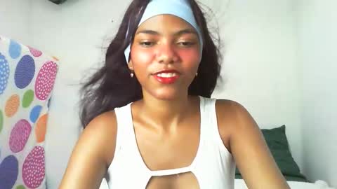 Snapshot of ross_saky chatting on September 15, 7:03 pm ross_saky online show from September 15, 7:03 pm
