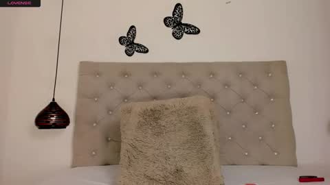 Snapshot of rosse_alice_ chatting on December 3, 5:04 am rosse_alice_ online show from December 3, 5:04 am