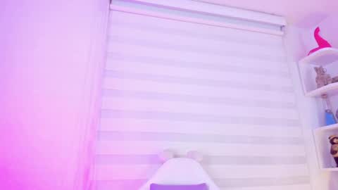   online show from February 5, 11:12 am