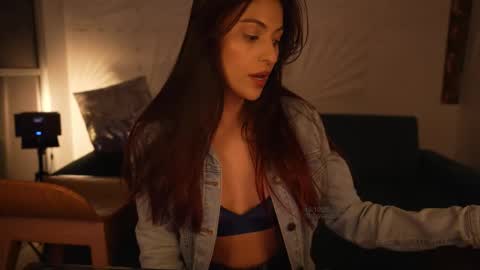 Rossey online show from December 17, 1:33 am