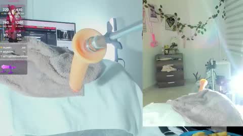 rosy_emely_ online show from December 22, 9:28 am