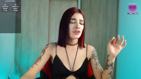 Snapshot of rot_wallace chatting on December 8, 12:51 am rot_wallace online show from December 8, 12:51 am