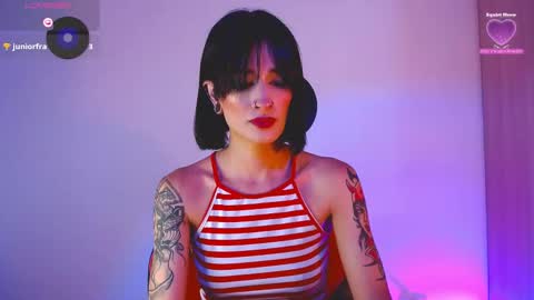 Snapshot of rot_wallace chatting on September 15, 9:37 pm rot_wallace online show from September 15, 9:37 pm