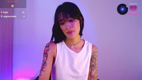 Snapshot of rot_wallace chatting on September 16, 11:28 pm rot_wallace online show from September 16, 11:28 pm