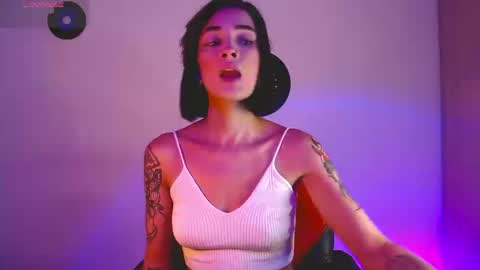 Snapshot of rot_wallace chatting on September 19, 10:32 pm rot_wallace online show from September 19, 10:32 pm