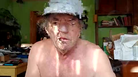 Snapshot of rotorranch chatting on November 12, 7:35 pm rotorranch online show from November 12, 7:35 pm