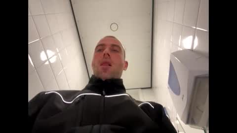 rotteei1 online show from October 10, 9:30 am