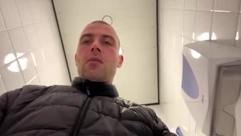 rotteei1 online show from October 21, 8:04 am