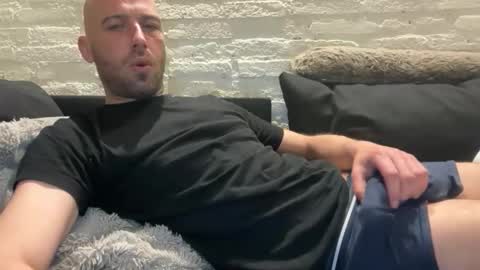 rotteei1 online show from April 20, 3:42 am