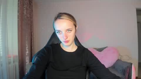 Snapshot of rousereed chatting on October 15, 12:27 pm Rouse online show from October 15, 12:27 pm