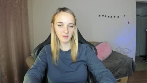 Snapshot of rousereed chatting on November 13, 1:32 pm Rouse online show from November 13, 1:32 pm