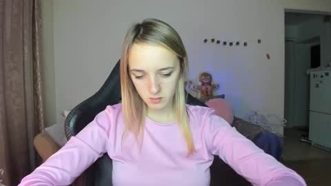 Snapshot of rousereed chatting on November 17, 7:25 am Rouse online show from November 17, 7:25 am