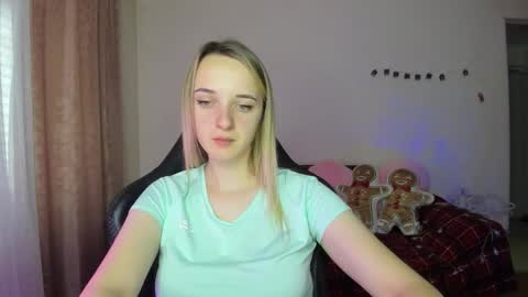 Snapshot of rousereed chatting on November 24, 7:19 am Rouse online show from November 24, 7:19 am