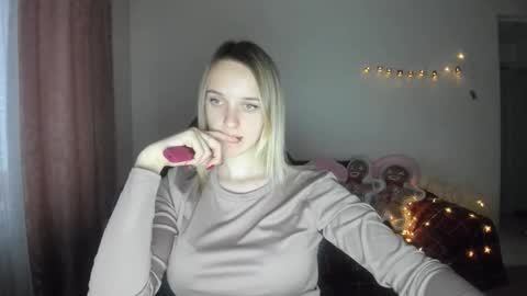 Snapshot of rousereed chatting on November 28, 1:14 pm Rouse online show from November 28, 1:14 pm