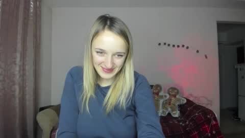 Snapshot of rousereed chatting on December 2, 1:28 pm Rouse online show from December 2, 1:28 pm