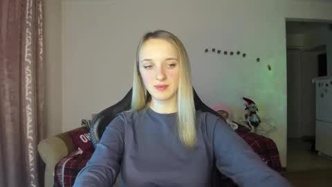 Snapshot of rousereed chatting on December 14, 1:05 pm Rouse online show from December 14, 1:05 pm