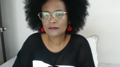 luxa online show from February 17, 1:42 pm