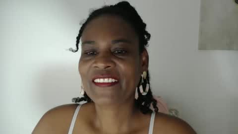 luxa online show from April 22, 12:39 pm