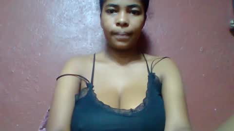 rovaelyah online show from May 28, 2:20 am