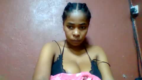 rovaelyah online show from June 2, 6:04 am