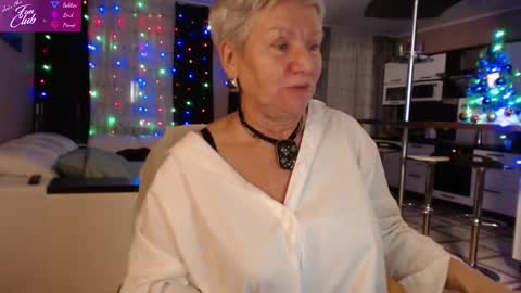 Roxana online show from January 1, 6:06 pm
