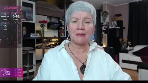 Snapshot of roxana_brooks chatting on November 6, 1:23 pm Roxana online show from November 6, 1:23 pm