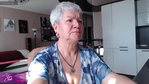 Roxana online show from April 5, 8:11 am