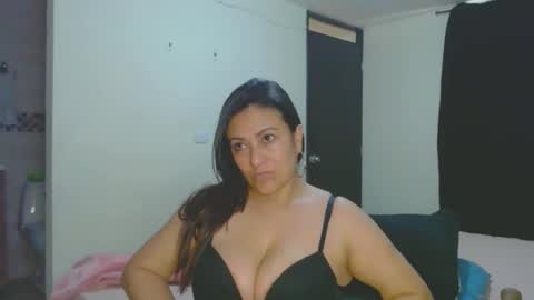 roxanasexy2025 online show from September 13, 3:23 pm