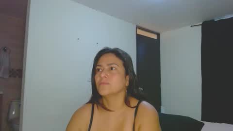 roxanasexy2025 online show from November 2, 11:34 am