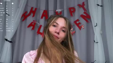 Snapshot of roxannastoo chatting on October 30, 2:24 am roxannastoo online show from October 30, 2:24 am