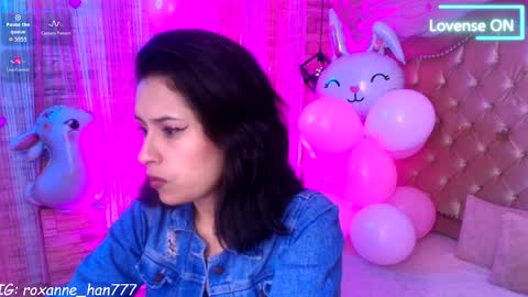 roxanne_han online show from March 29, 3:06 am