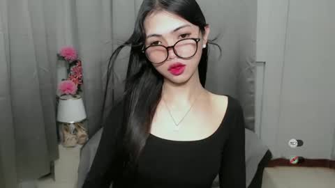 Snapshot of roxie_fuckdoll chatting on January 10, 10:15 pm Roxie online show from January 10, 10:15 pm