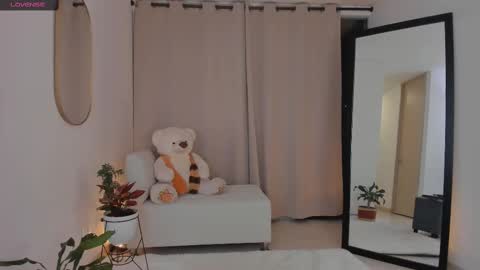  R O X I E  online show from September 25, 12:36 am