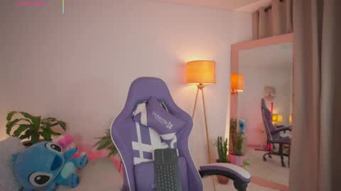  R O X I E  online show from May 31, 1:58 am