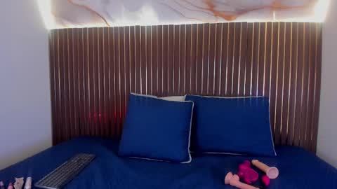 Roxie  online show from September 16, 11:44 am