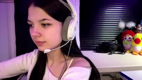 Hana online show from November 30, 3:27 pm