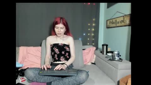 roxihazeleyes online show from March 1, 2:59 am